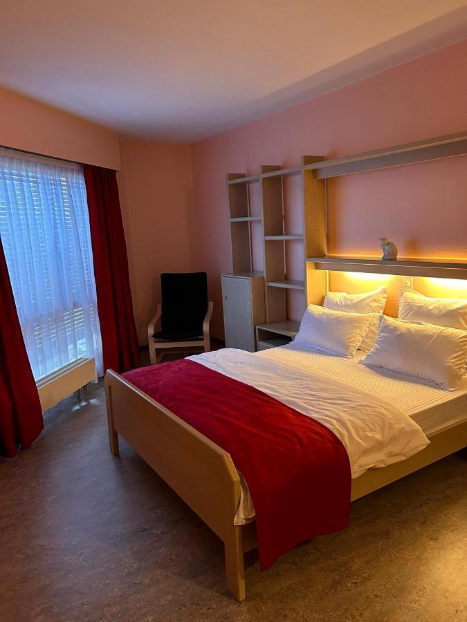 Hotel Edirol Vouvry Exteriör bild