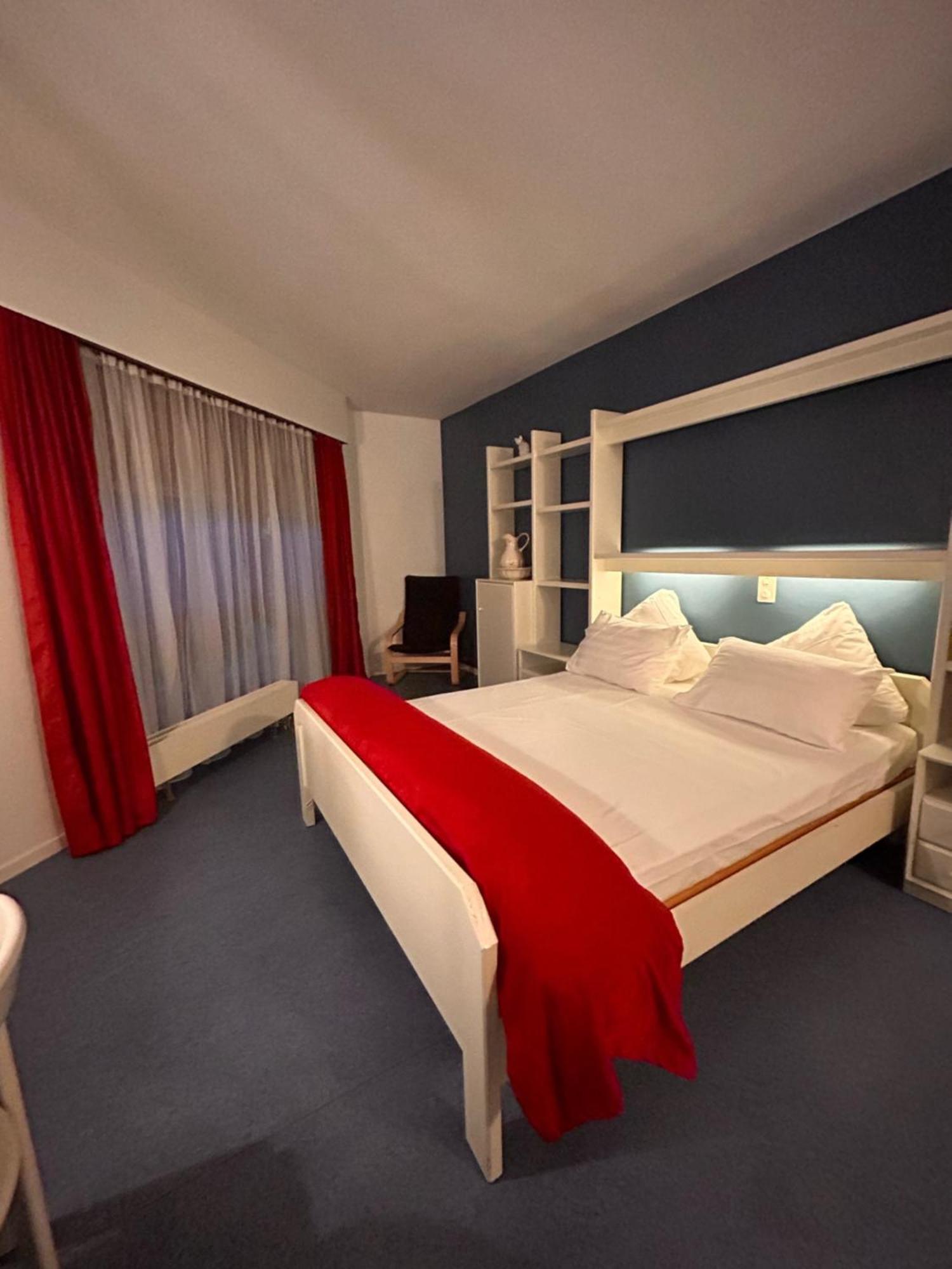 Hotel Edirol Vouvry Exteriör bild